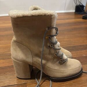 Stuart Weitzman Yukon Lace Up Shearling Suede Ankle Boots Bootie Tan SZ 8